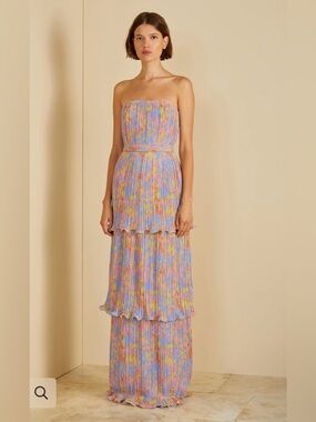 Amur Laine Tiered Gown NWT size 4